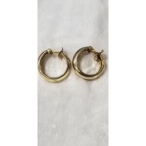 Pat Pend one inch clip on earrings 1/4" wide 1.1530